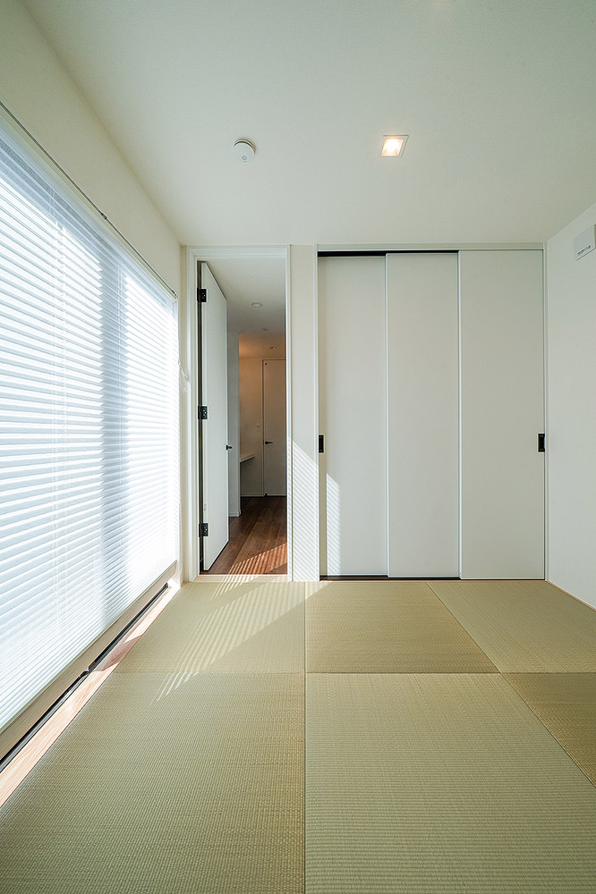 和室は、来客用や心落ち着くプライベートスペースとして利用可能