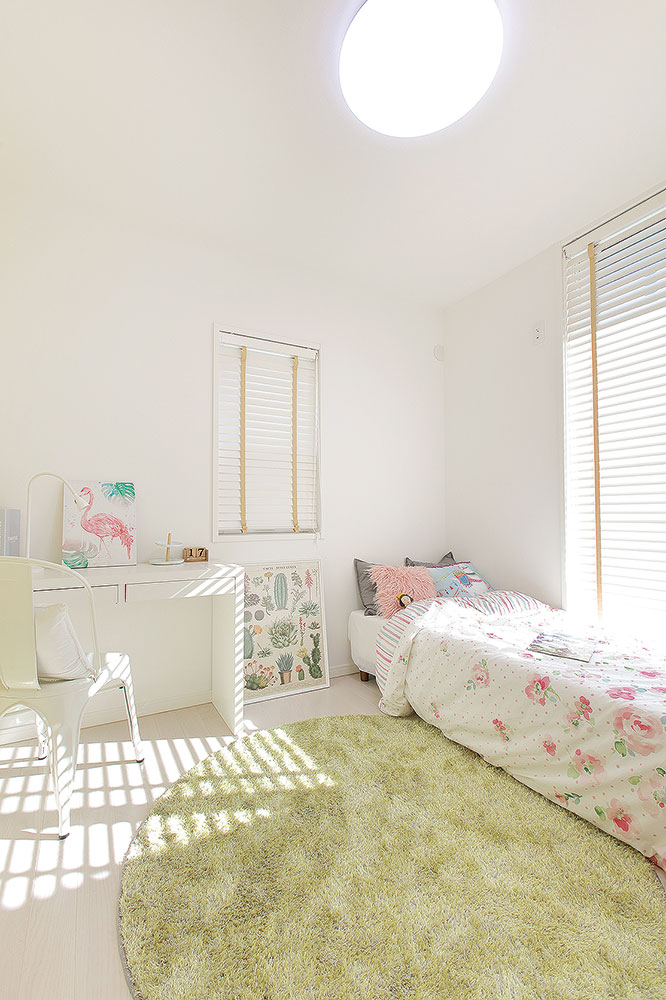 明るい子ども部屋は、将来様々な用途で使いやすい空間